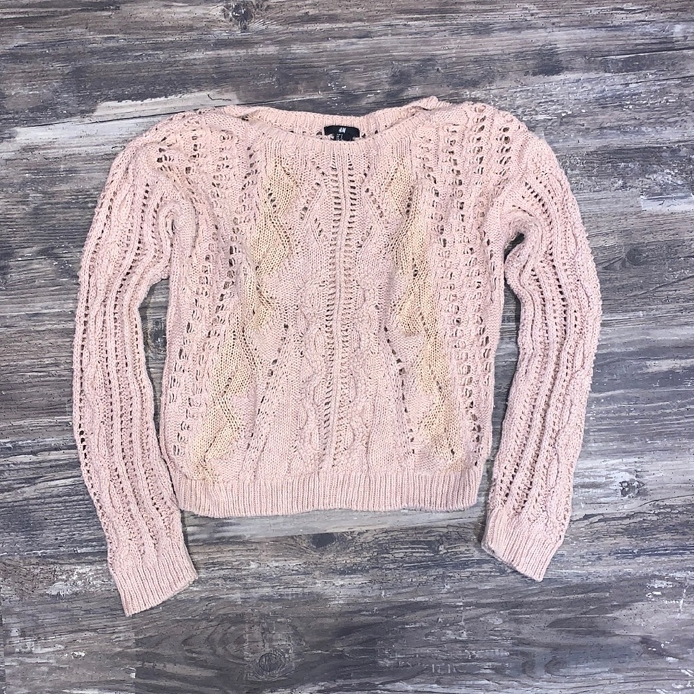 H&M light pink sweater!